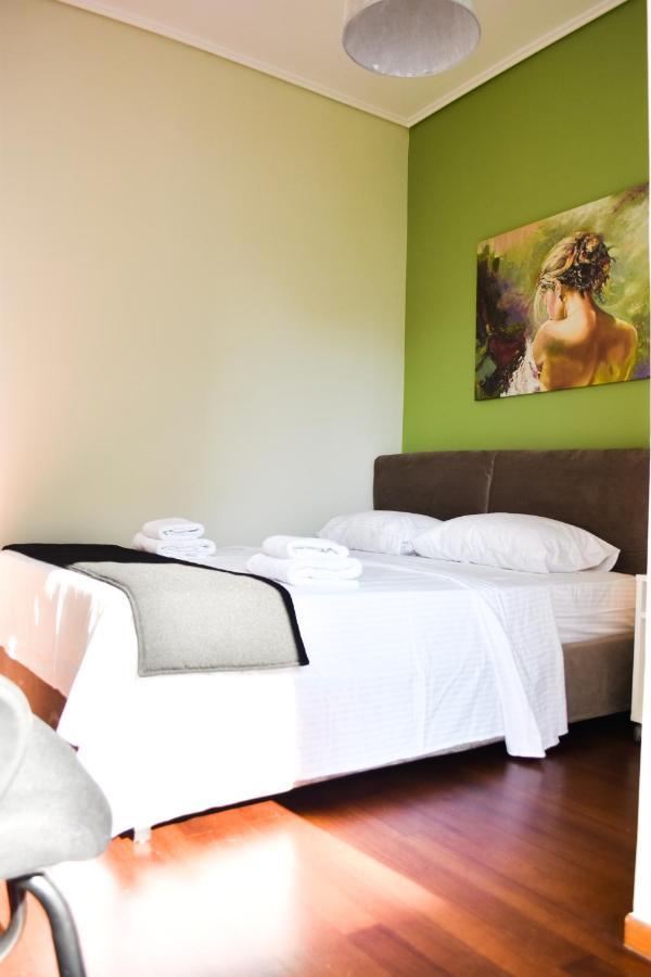 Βright Walled Designed Apt In Glyfada Center Athena Bagian luar foto