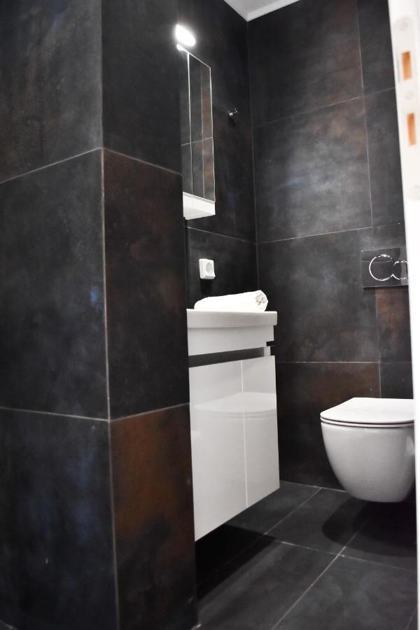 Βright Walled Designed Apt In Glyfada Center Athena Bagian luar foto