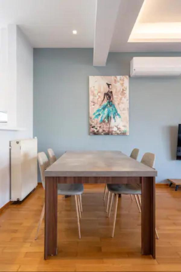 Βright Walled Designed Apt In Glyfada Center Athena Bagian luar foto