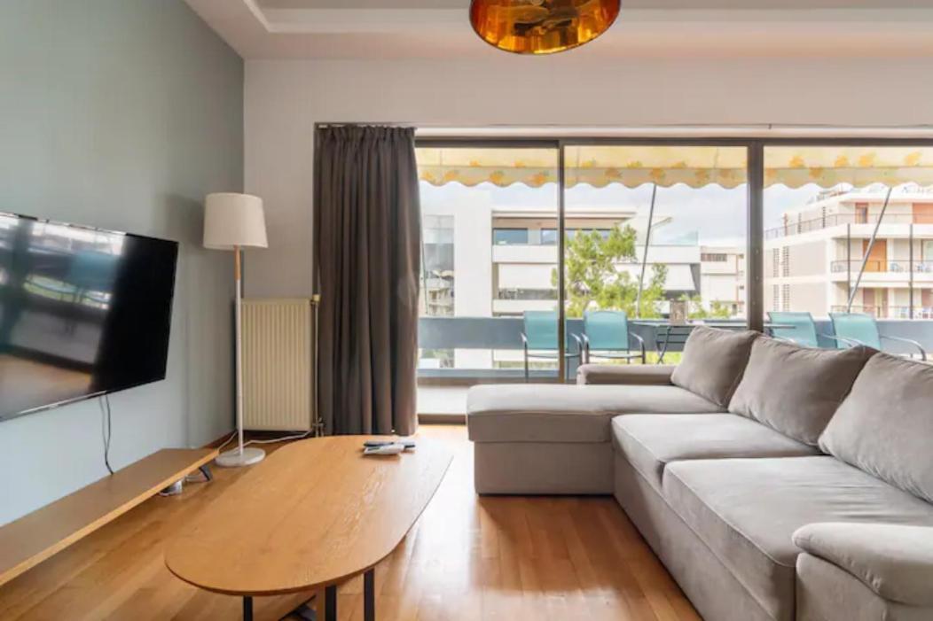 Βright Walled Designed Apt In Glyfada Center Athena Bagian luar foto
