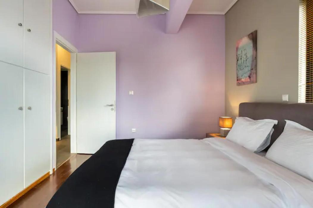 Βright Walled Designed Apt In Glyfada Center Athena Bagian luar foto